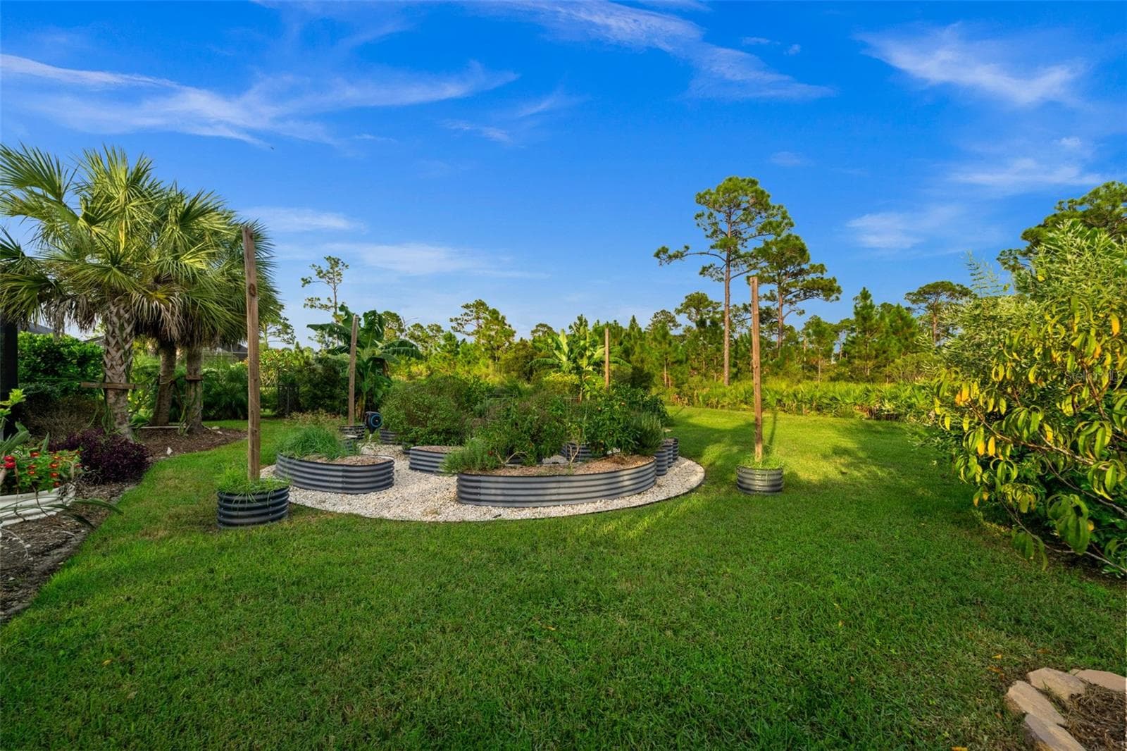Outdoor Garden - 16152 PALMETTO ST, PUNTA GORDA