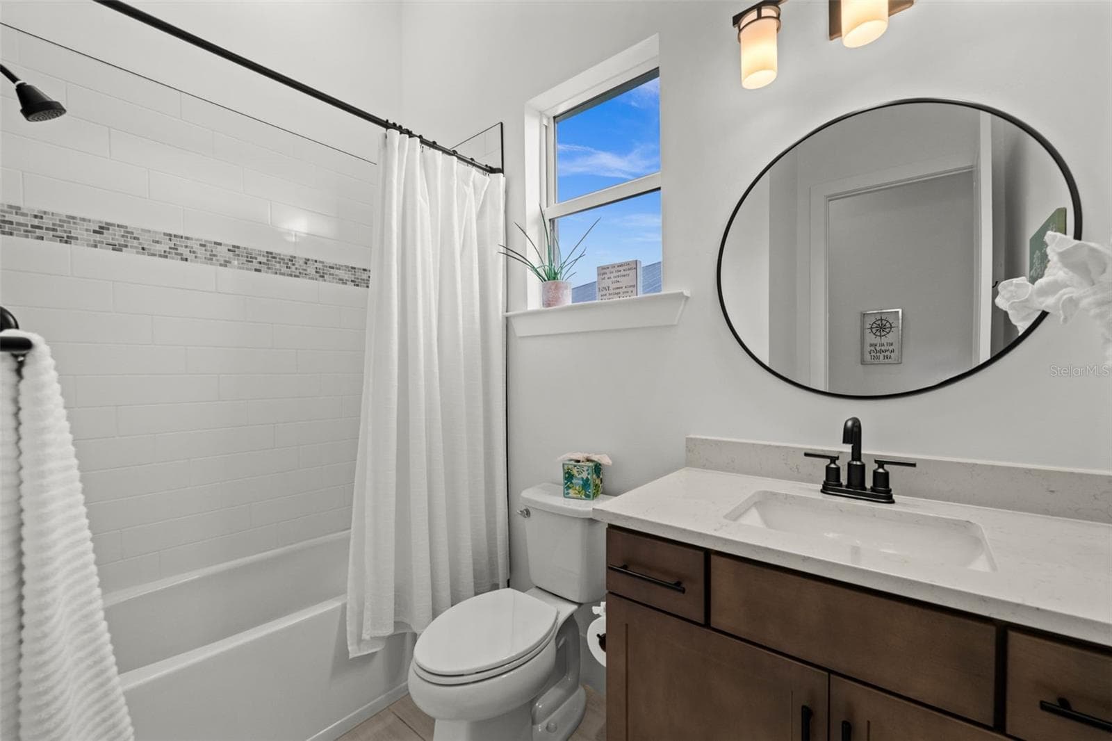 Front Bathroom - 16152 PALMETTO ST, PUNTA GORDA
