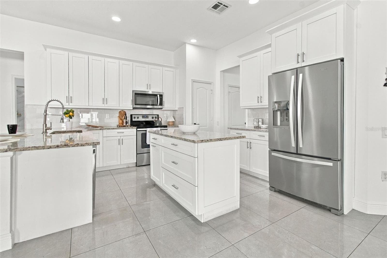Single Family Residence at 20827 WOODVALE LN, LAND O LAKES, photo 38 of 97
