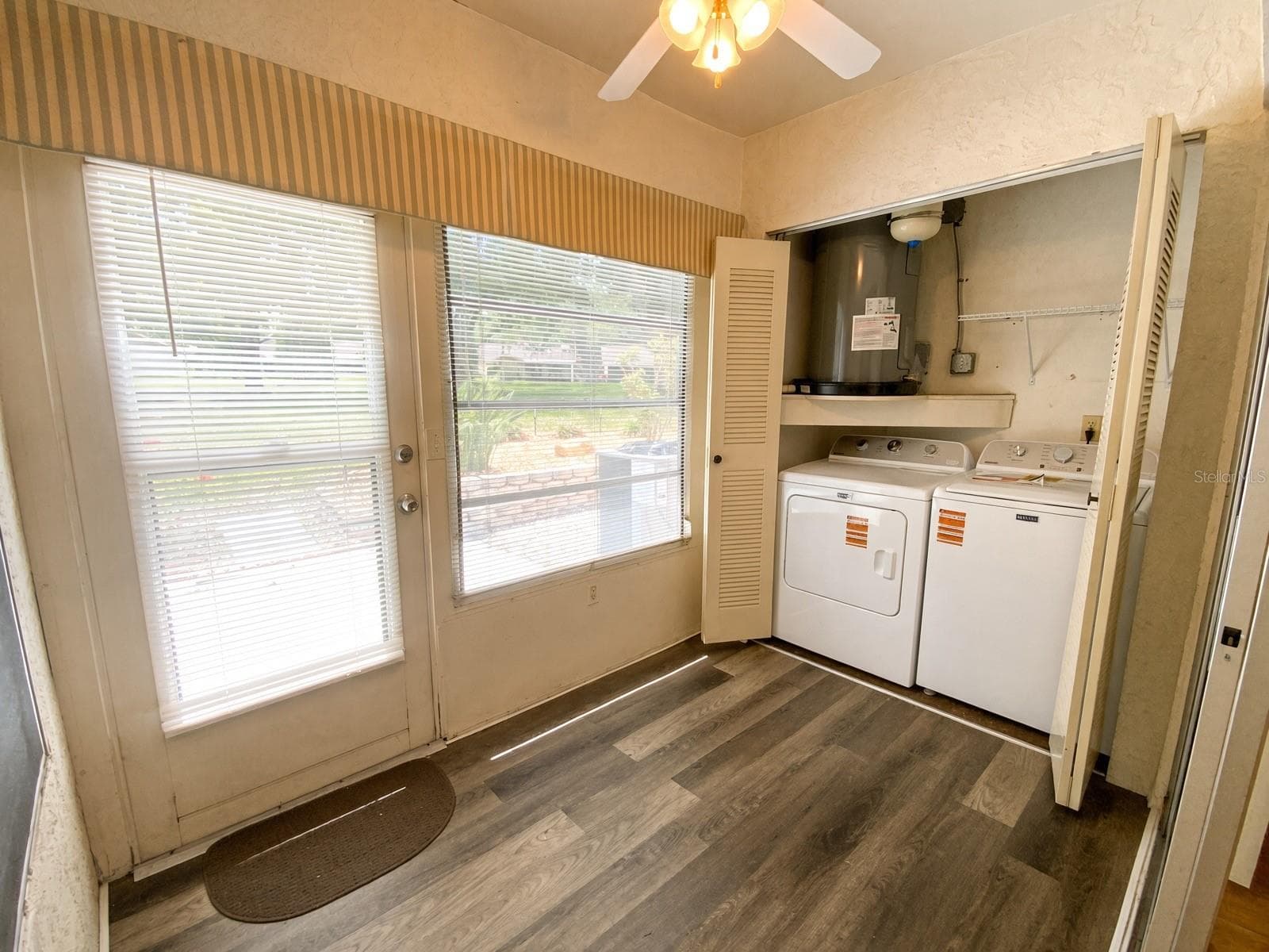 Florida Room/Laundry Area - 1125 MONTROSE PL, DUNEDIN