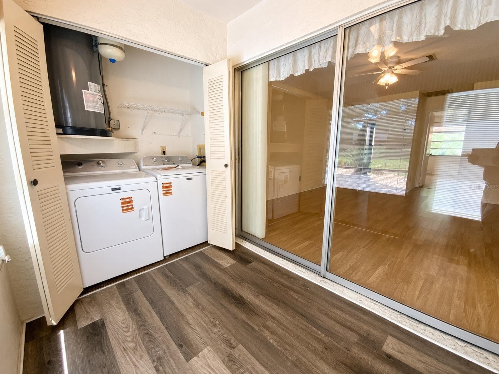 Florida Room/Laundry Area - 1125 MONTROSE PL, DUNEDIN