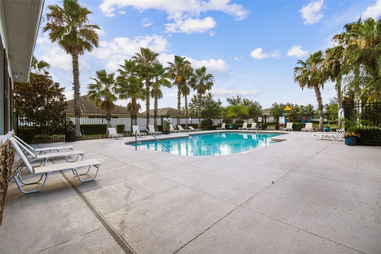 Community Pool - 1814 STARGAZER TRL, KISSIMMEE