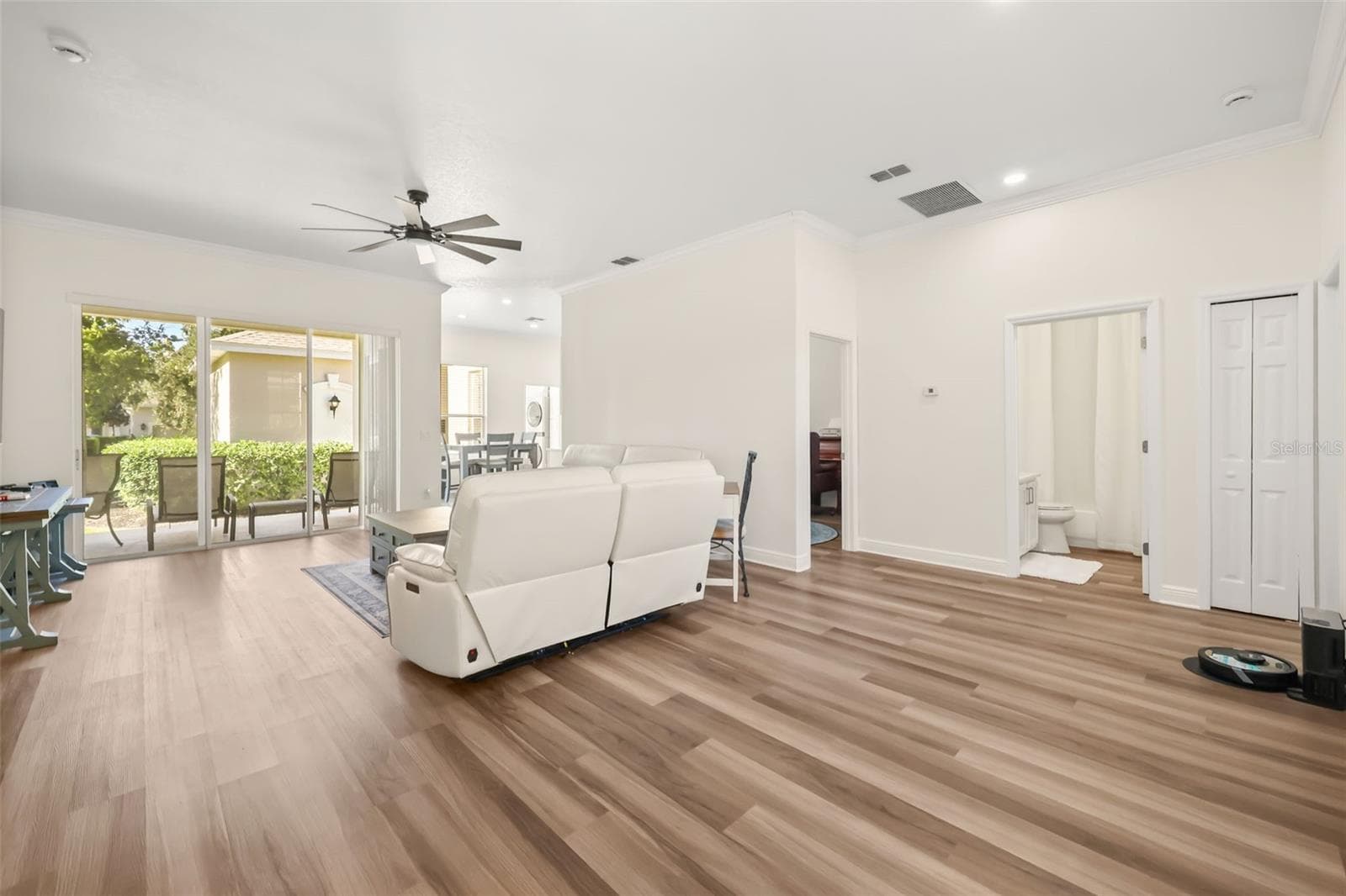 Single Family Residence at 7400 DEVEREAUX ST, KISSIMMEE, photo 6 of 33