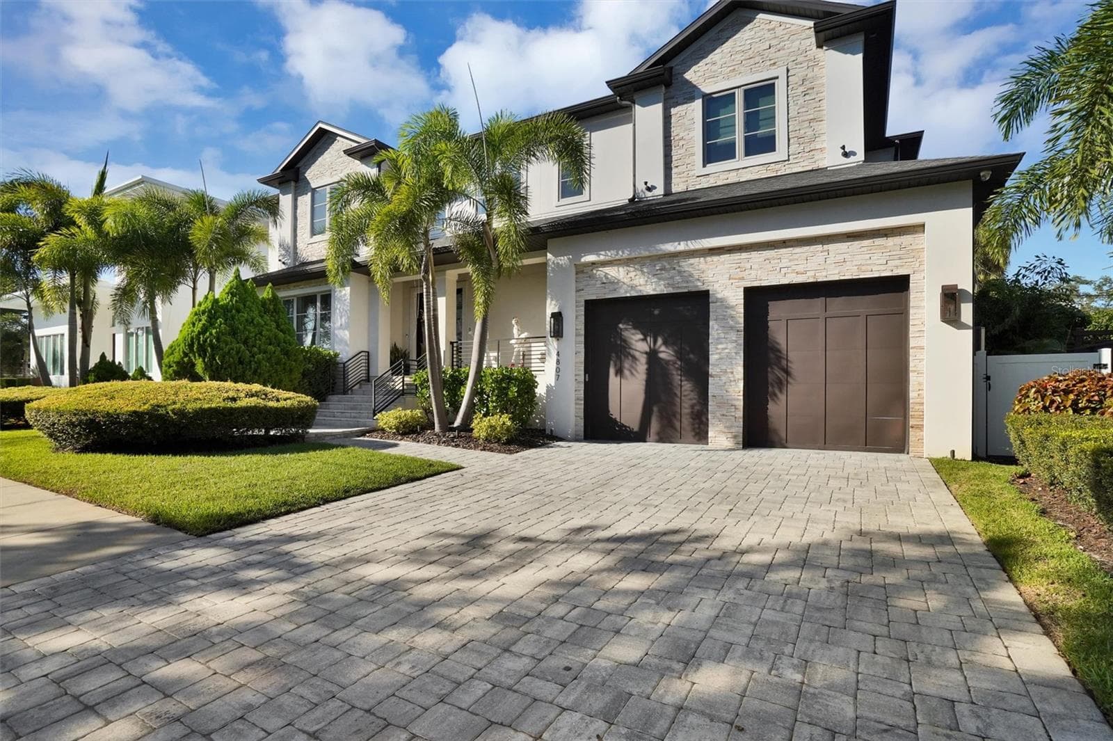 Front - 4807 W LONGFELLOW AVE, TAMPA