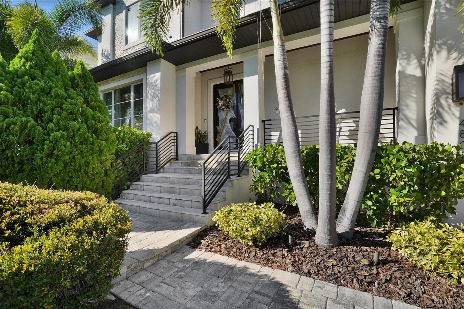 Front - 4807 W LONGFELLOW AVE, TAMPA