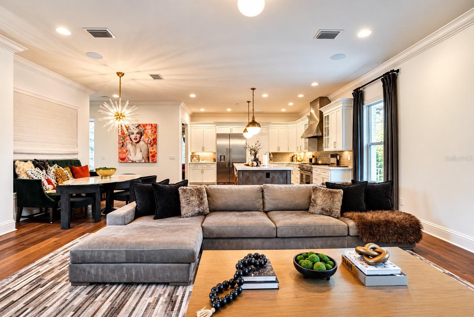 Great Room - 4807 W LONGFELLOW AVE, TAMPA
