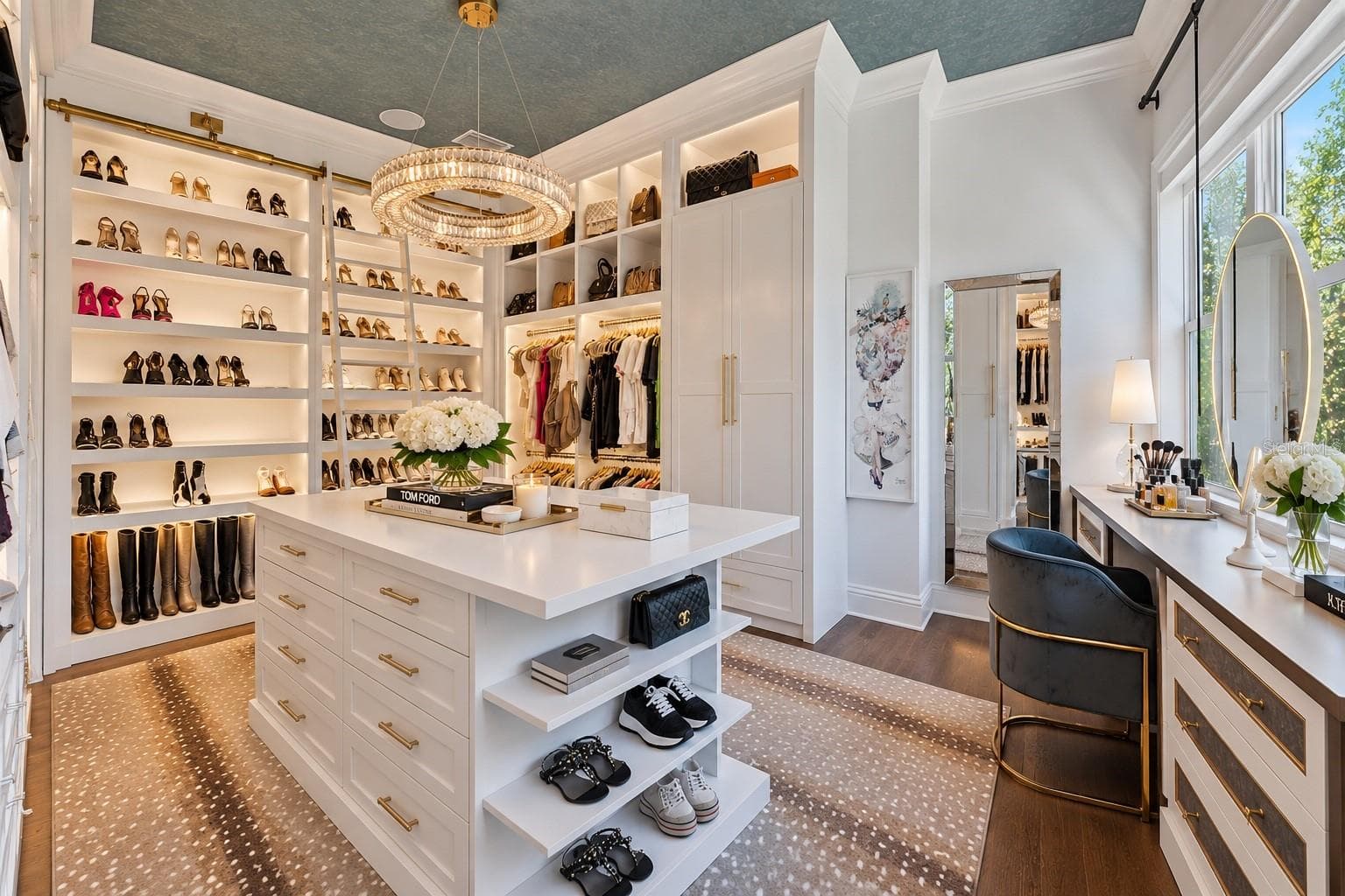 Oxford Design Dressing Room #1 - 4807 W LONGFELLOW AVE, TAMPA