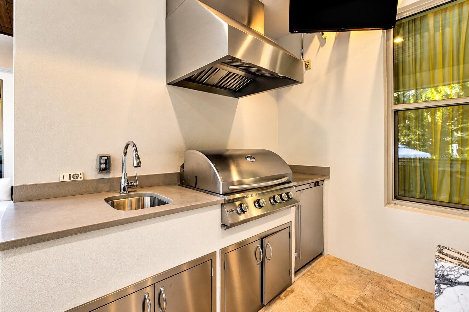 Outdoor Kitchen - 4807 W LONGFELLOW AVE, TAMPA