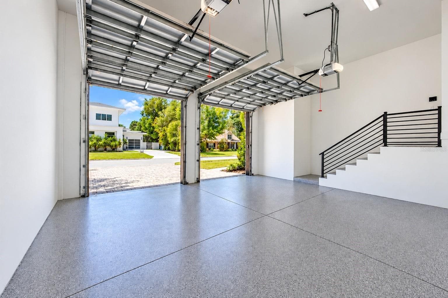 Garage - 4807 W LONGFELLOW AVE, TAMPA