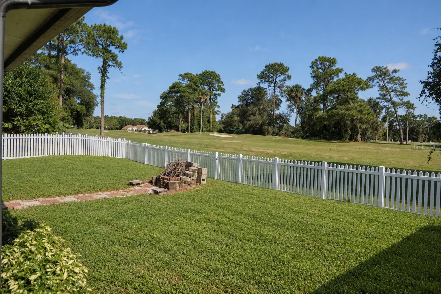 Backyard Overlooking Golf Course - 111 SPRING GLEN DR, DEBARY