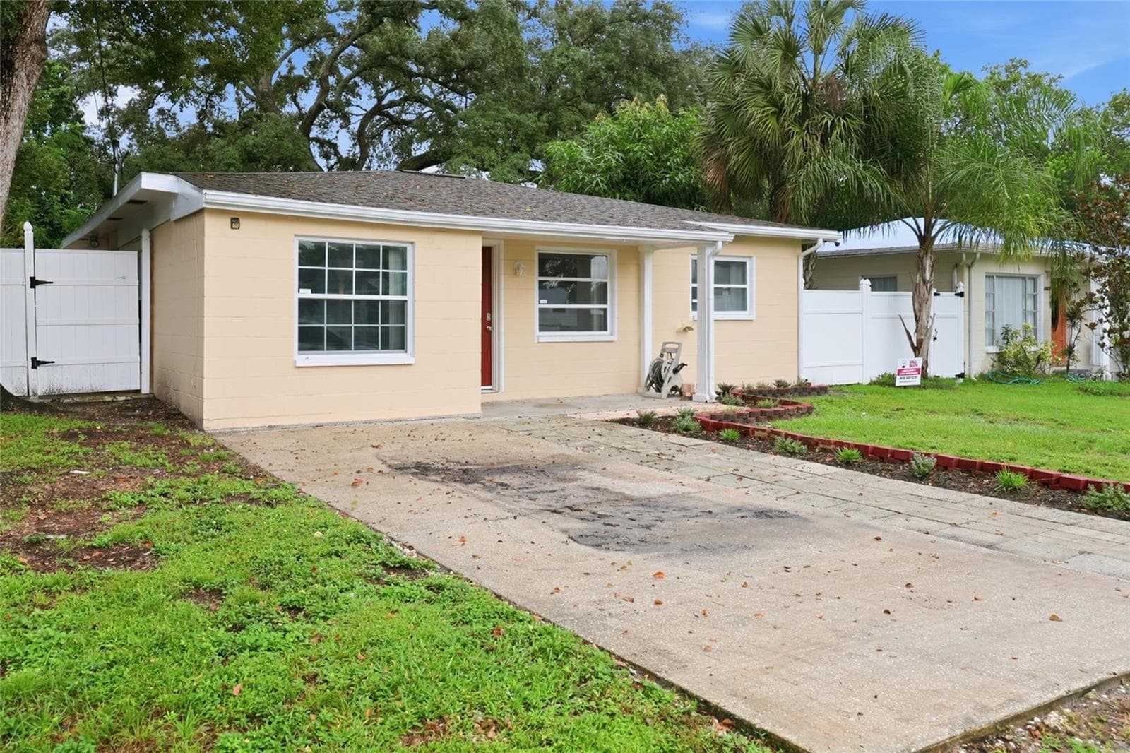 Single Family Residence at 8407 N NEWPORT AVE, TAMPA, photo 2 of 27