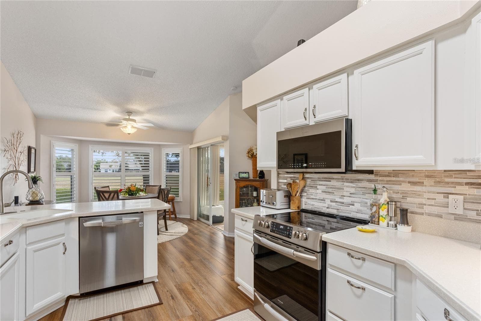 Kitchen - 25233 LOST OAK CIR, LEESBURG