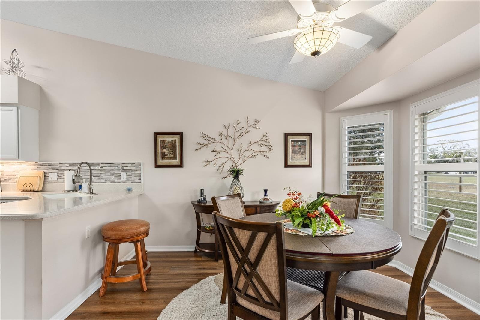 Breakfast Nook - 25233 LOST OAK CIR, LEESBURG