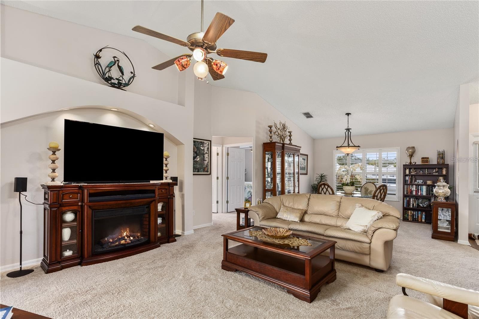 Living Room - 25233 LOST OAK CIR, LEESBURG