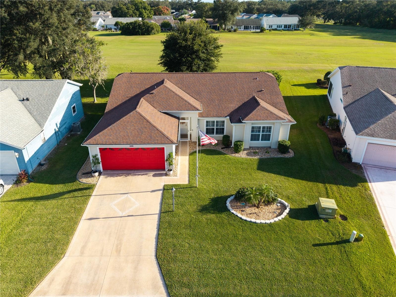 Single Family Residence at 25233 LOST OAK CIR, LEESBURG, photo 42 of 44