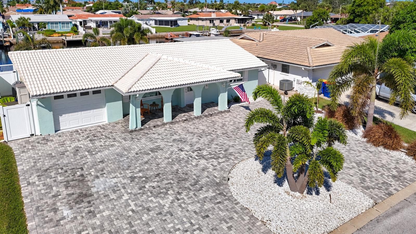 Front View - 4951 FORECASTLE DR, NEW PORT RICHEY