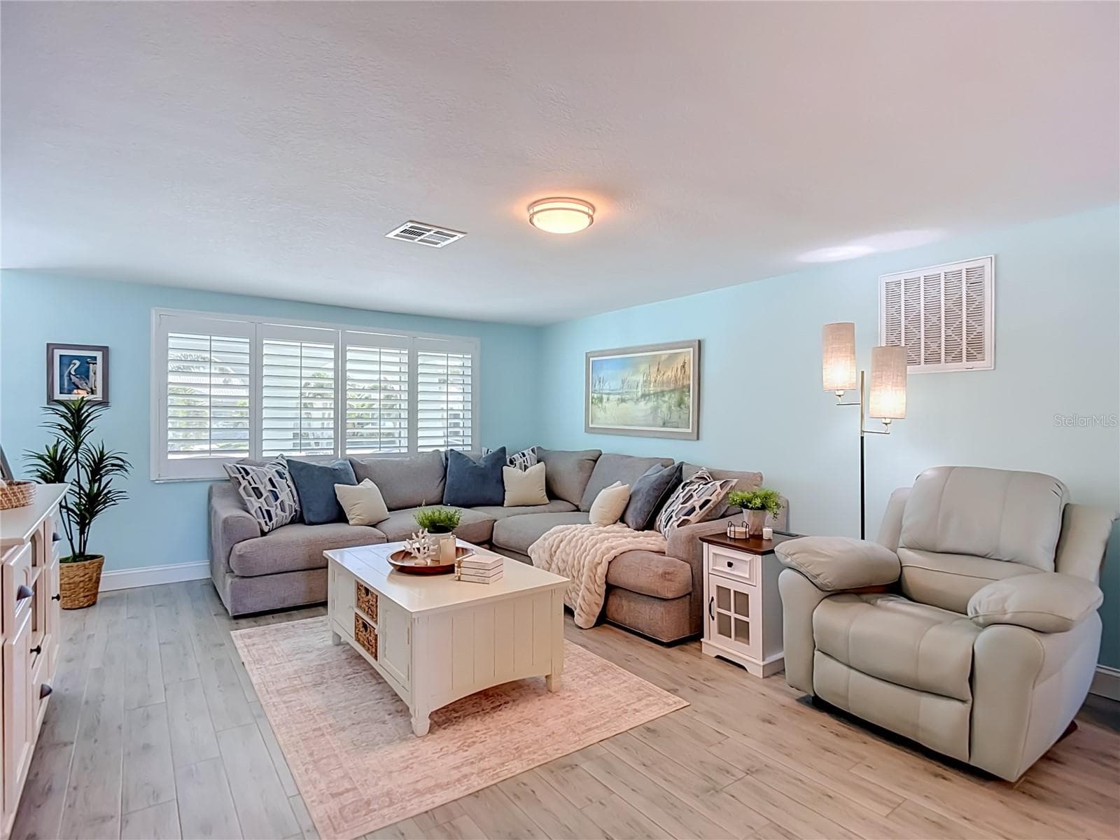 Living Space - 4951 FORECASTLE DR, NEW PORT RICHEY