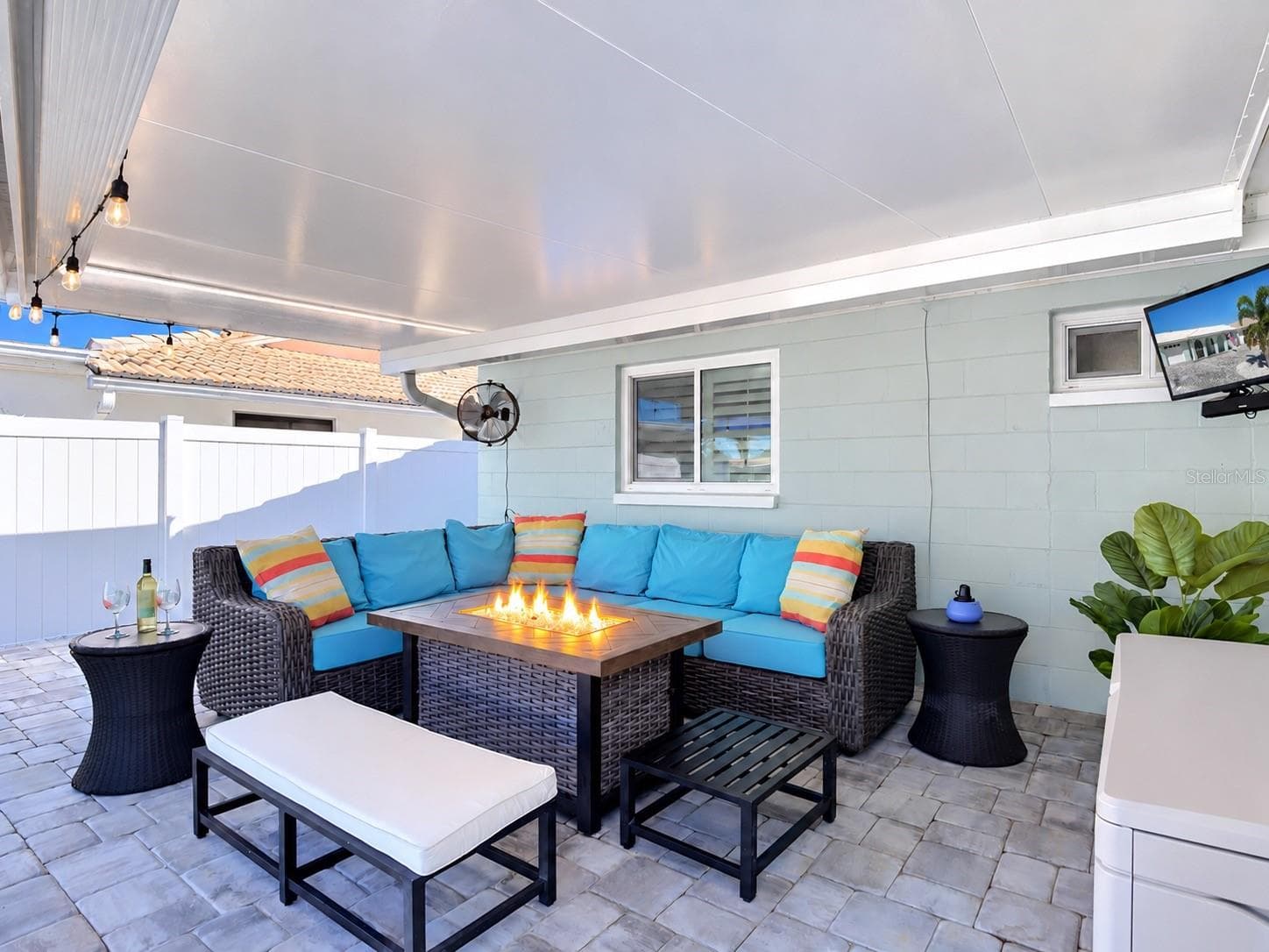 Entertainment patio - 4951 FORECASTLE DR, NEW PORT RICHEY