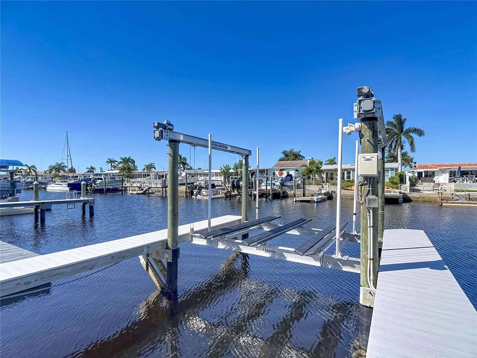 Davit Boat lift - 4951 FORECASTLE DR, NEW PORT RICHEY