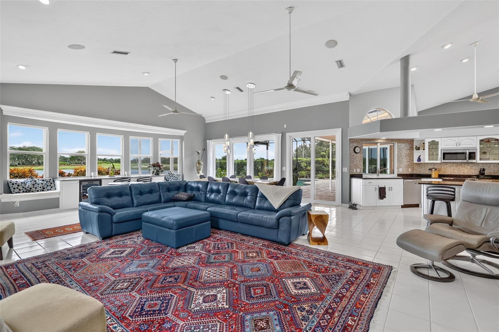Open and Bright. - 8938 WILD DUNES DR, SARASOTA