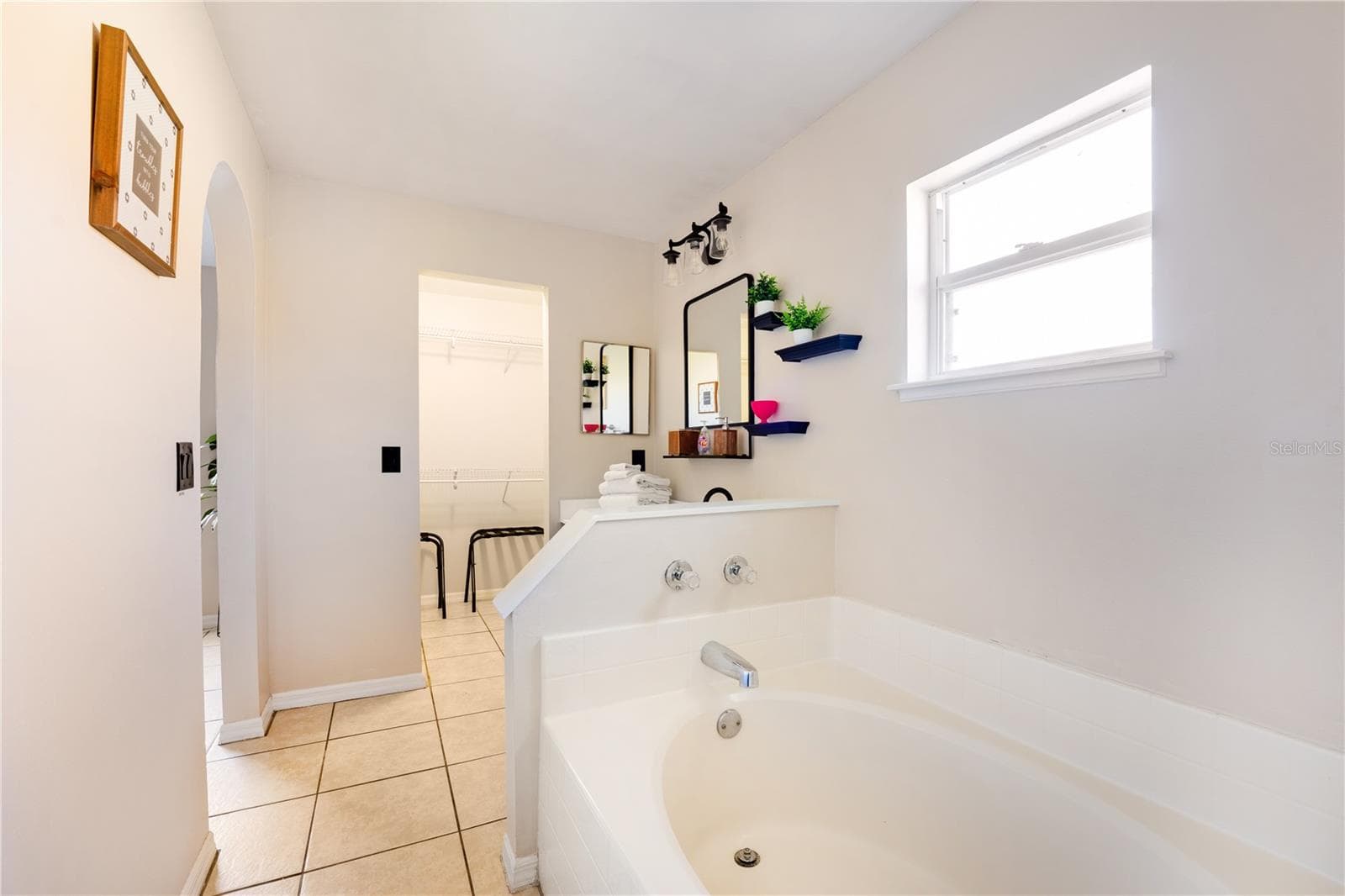 Single Family Residence at 331 MARQUEE DRIVE DR, KISSIMMEE, photo 7 of 31