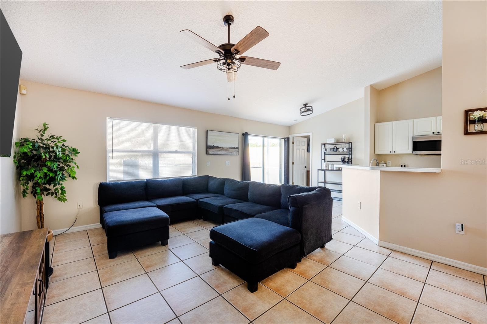 Single Family Residence at 331 MARQUEE DRIVE DR, KISSIMMEE, photo 17 of 31