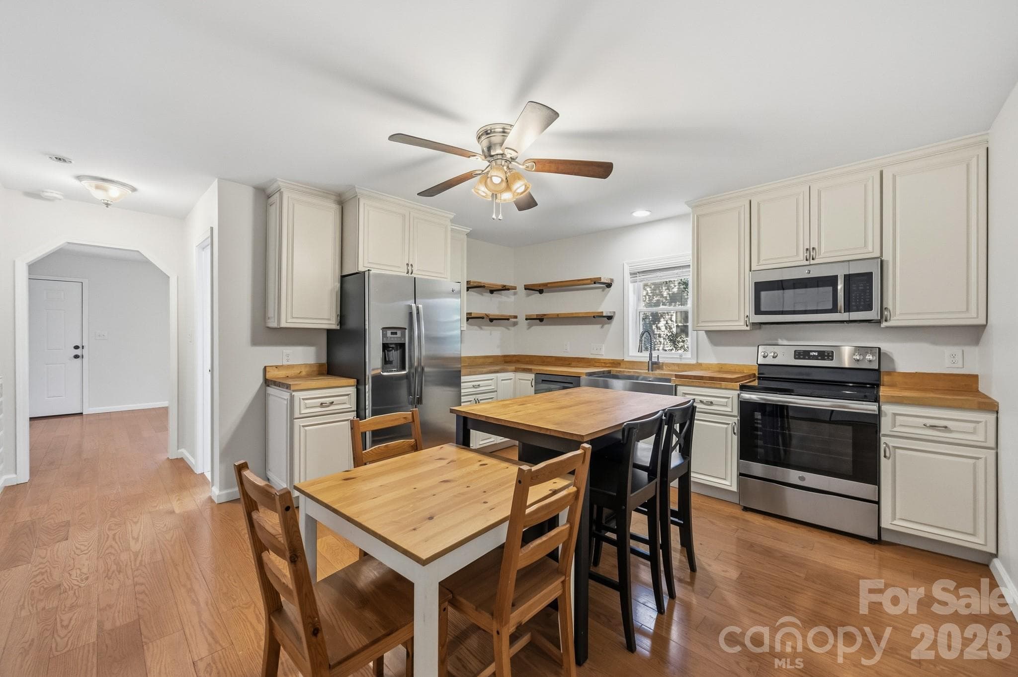 Kitchen - 40 11th Street, Belmont