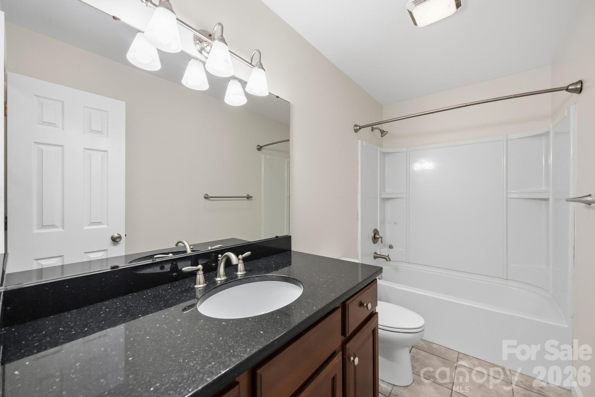 Full Bathroom - 40 11th Street, Belmont