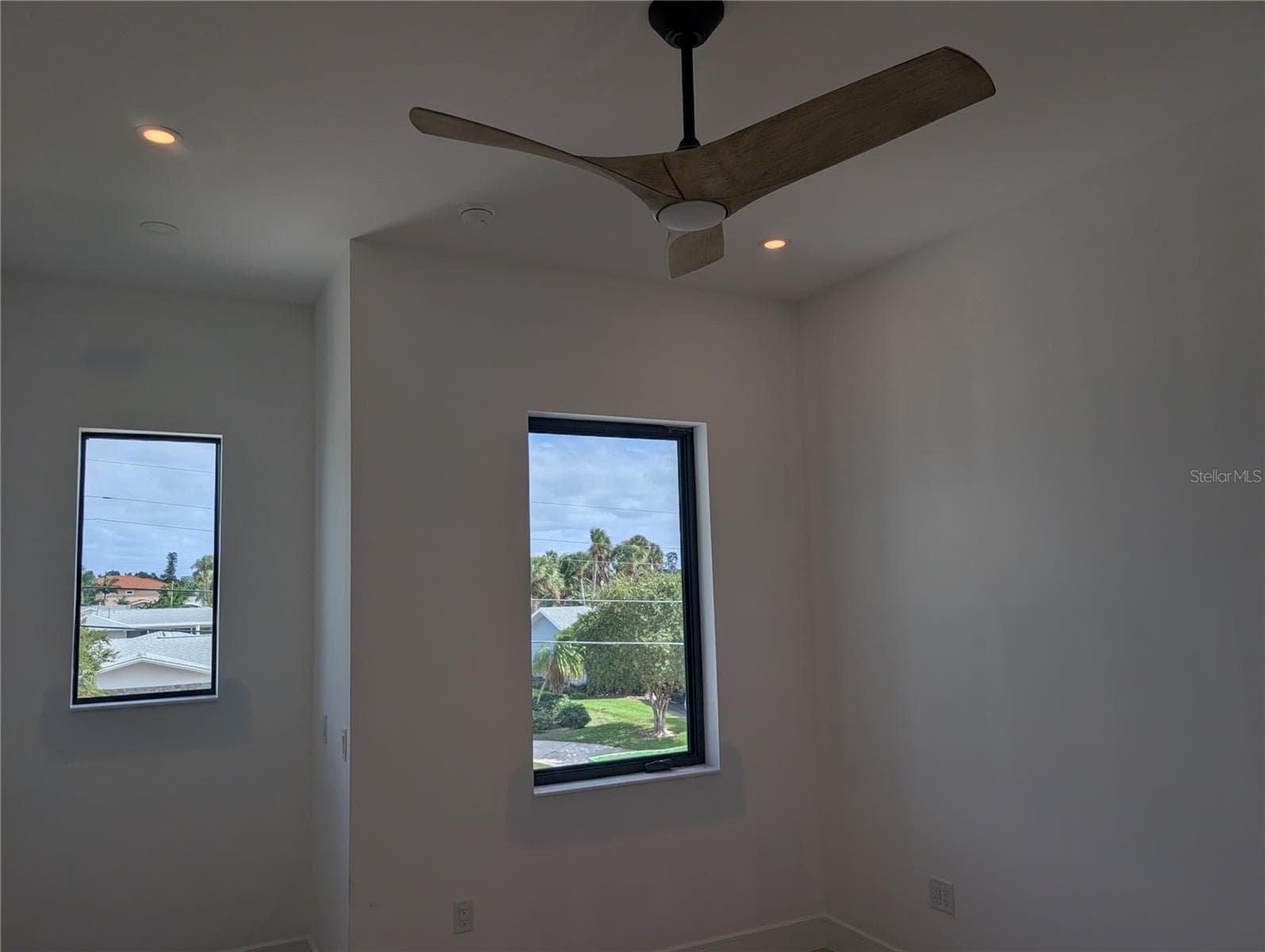Single Family Residence at 4086 13TH LN NE, ST PETERSBURG, photo 26 of 51