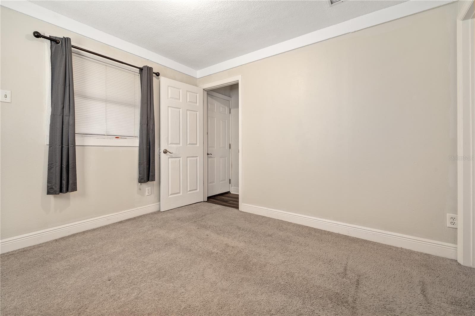 Single Family Residence at 14902 PINECREST RD, TAMPA, photo 18 of 39