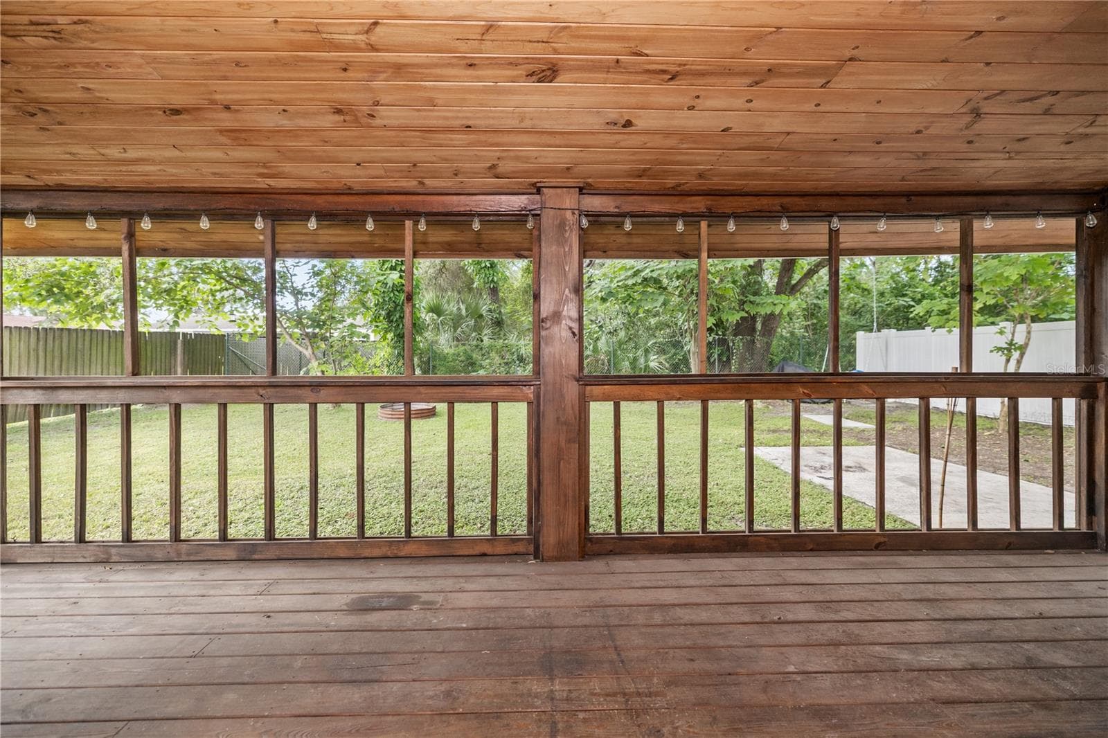 Single Family Residence at 14902 PINECREST RD, TAMPA, photo 23 of 39