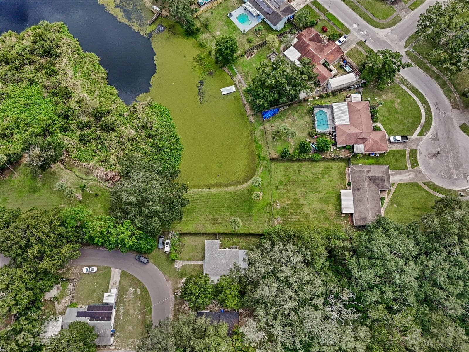 Single Family Residence at 14902 PINECREST RD, TAMPA, photo 33 of 39