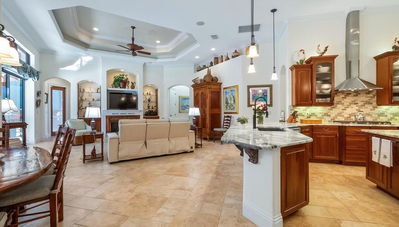 Single Family Residence at 9524 SAN FERNANDO CT, HOWEY IN THE HILLS, photo 17 of 67