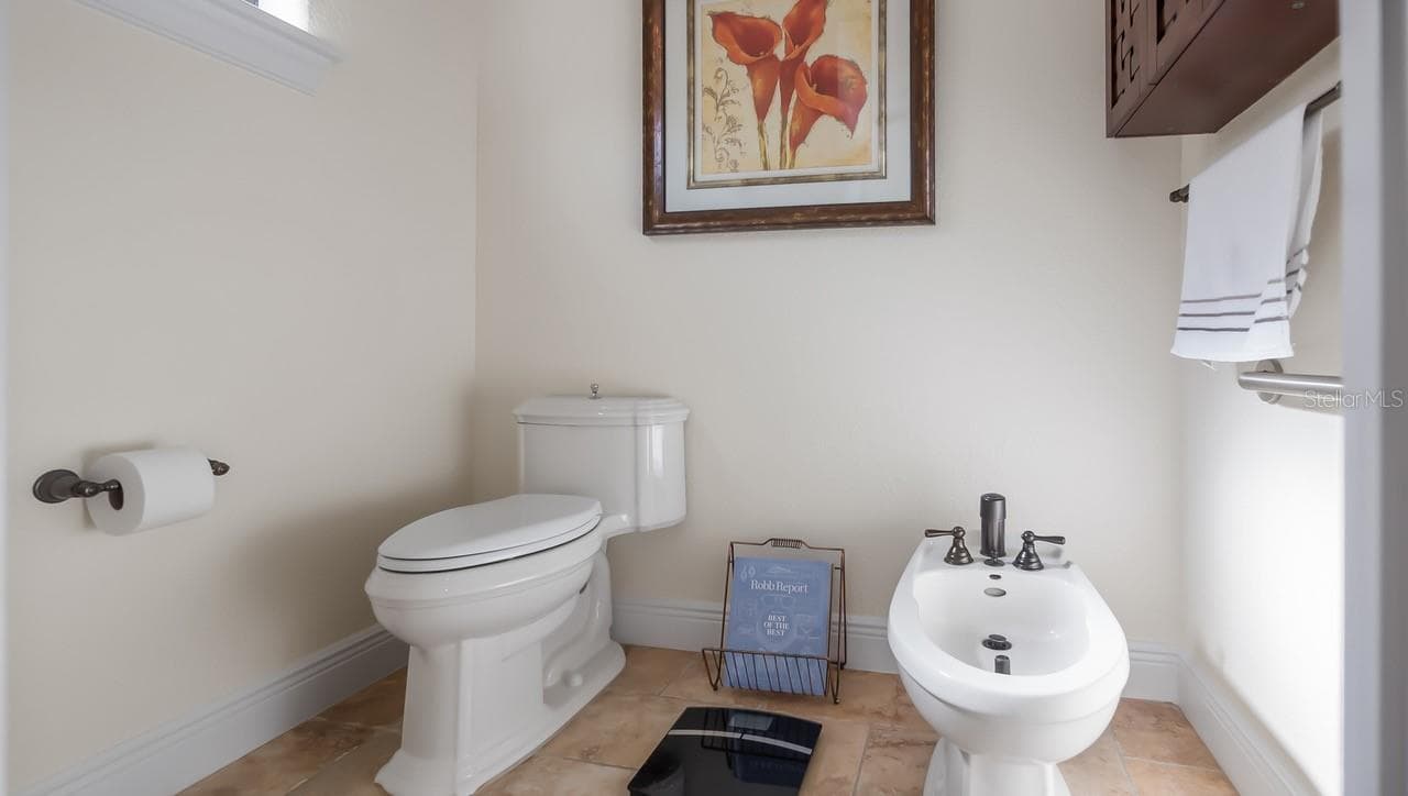 Private Water Closet with Bidet - 9524 SAN FERNANDO CT, HOWEY IN THE HILLS