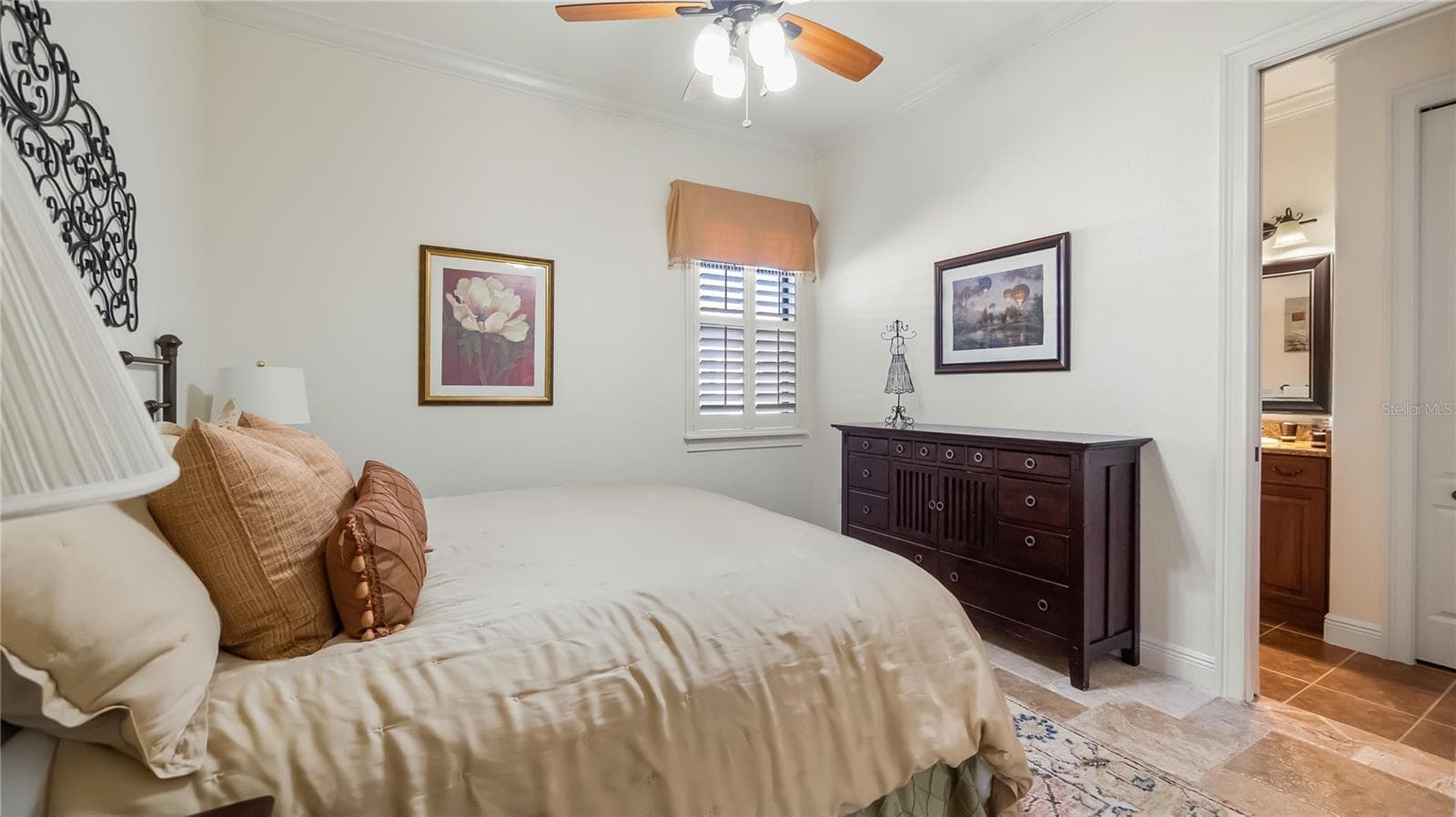 Guest Bedroom with ensuite Bathroom - 9524 SAN FERNANDO CT, HOWEY IN THE HILLS