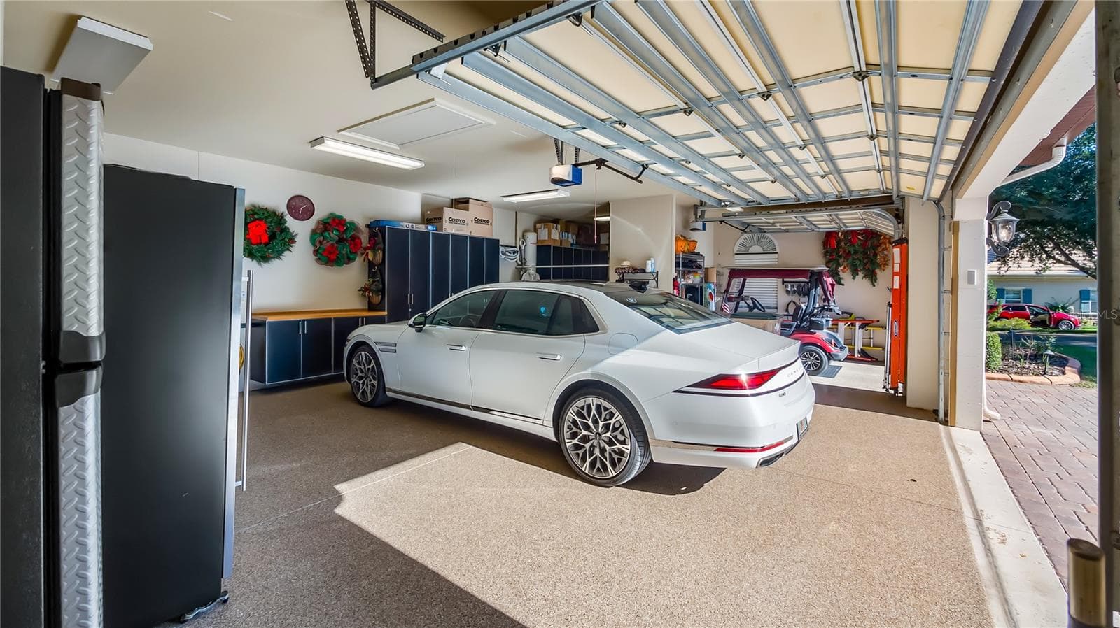Expanded 3-Car Garage - 9524 SAN FERNANDO CT, HOWEY IN THE HILLS
