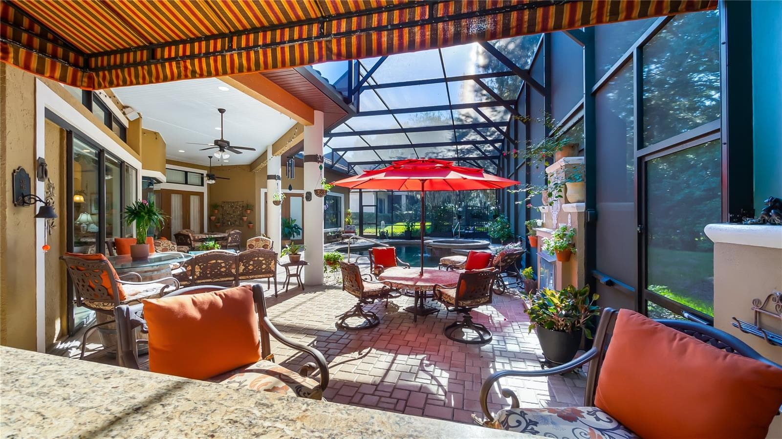 Custom Gas Fireplace - 9524 SAN FERNANDO CT, HOWEY IN THE HILLS