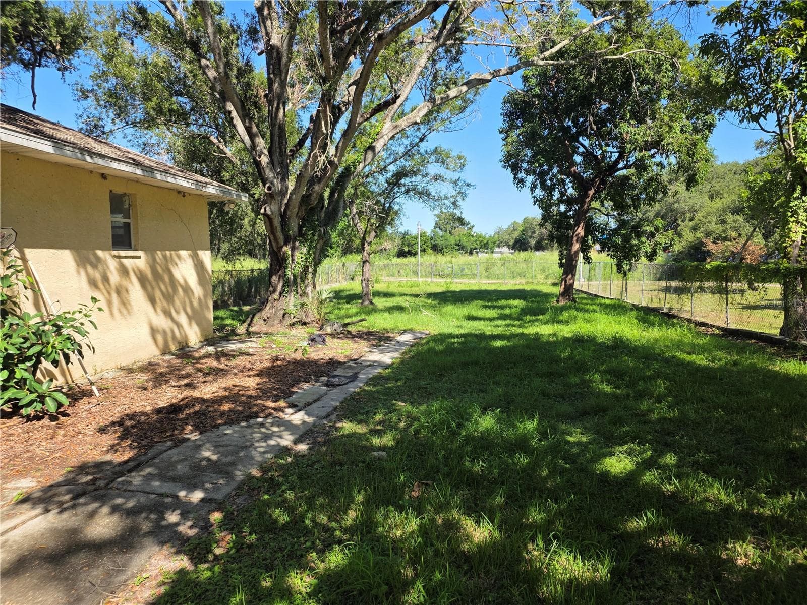 Property Grounds View - 210 12TH ST W, PALMETTO