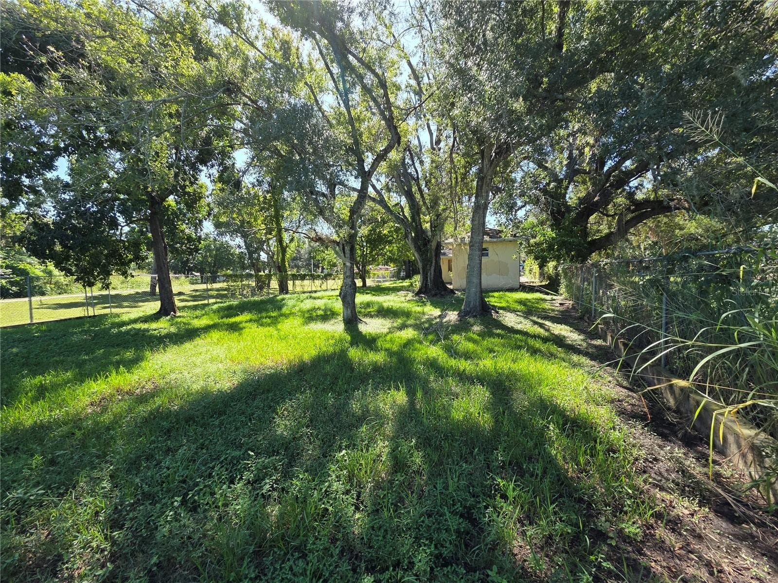 Shaded Ground Area - 210 12TH ST W, PALMETTO