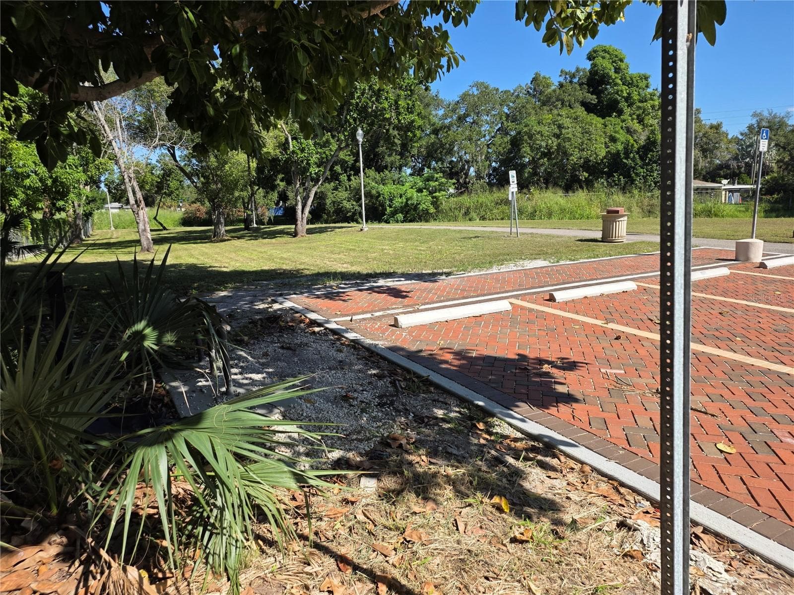 Parking Area View - 210 12TH ST W, PALMETTO