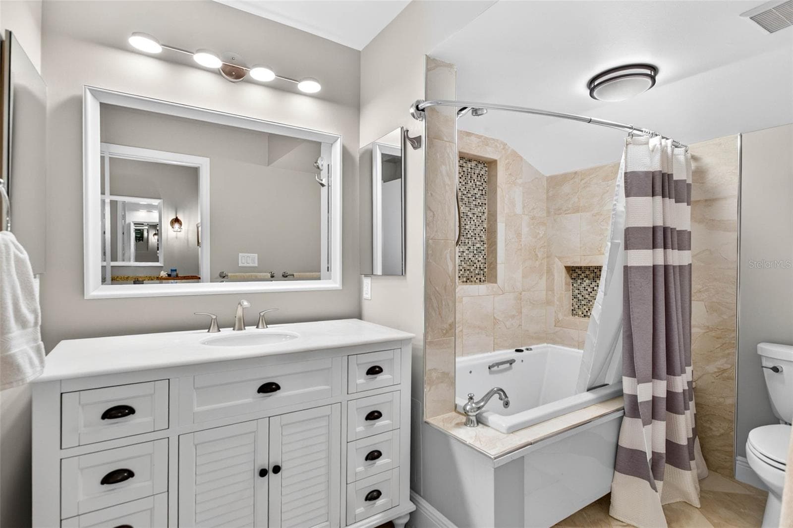 Condominium at 6326 GRAND BAHAMA CIR #F, TAMPA, photo 29 of 34