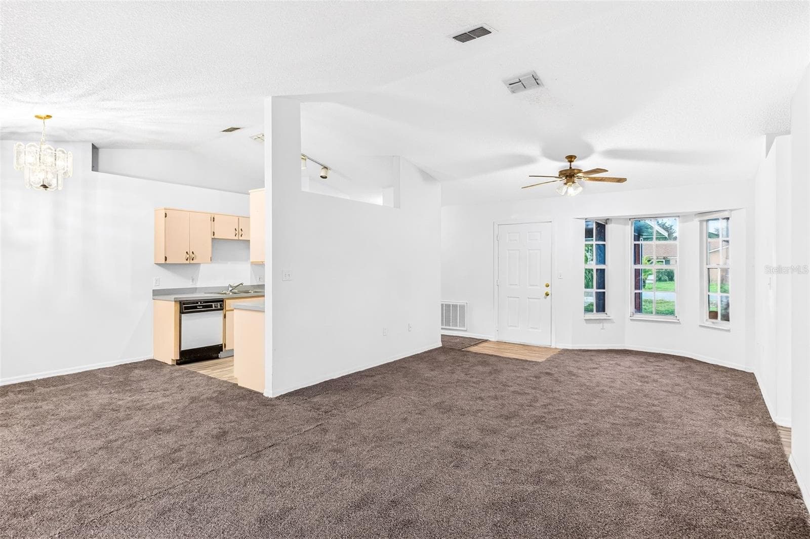 Single Family Residence at 602 CARIBOU CT, POINCIANA, photo 8 of 34