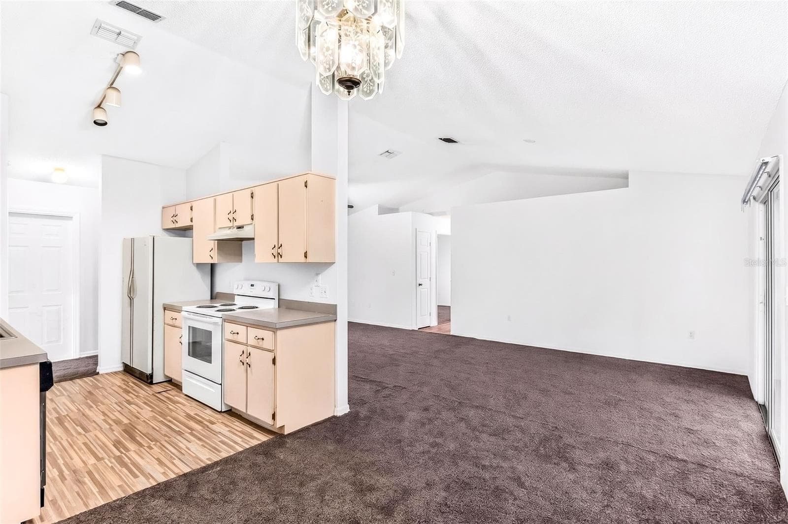 Single Family Residence at 602 CARIBOU CT, POINCIANA, photo 11 of 34