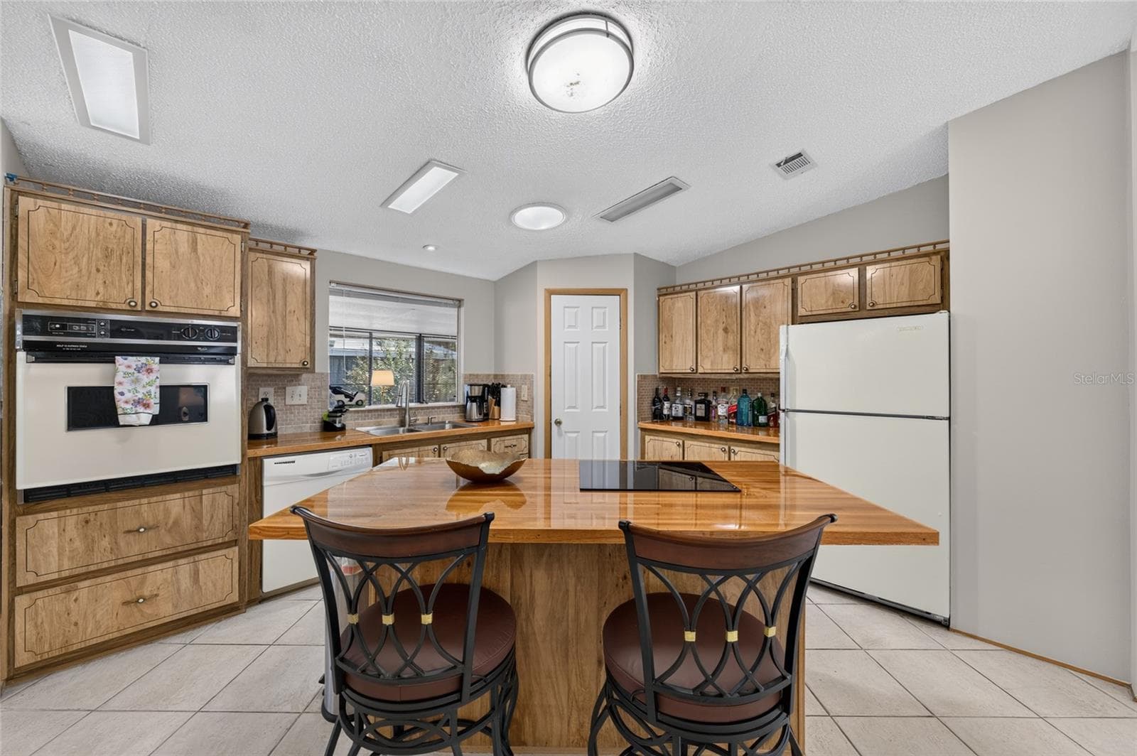 Manufactured Home at 718 ORCHID ST, LADY LAKE, photo 13 of 48