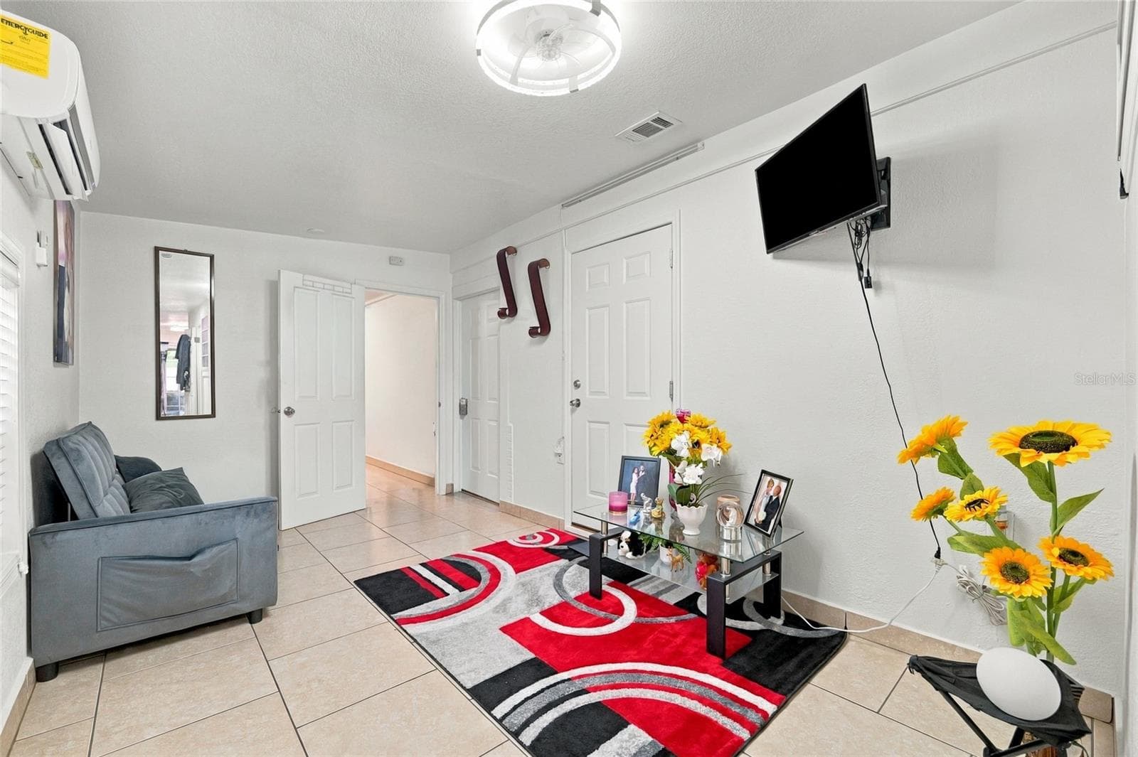 Single Family Residence at 1508 W KNOLLWOOD ST, TAMPA, photo 11 of 58
