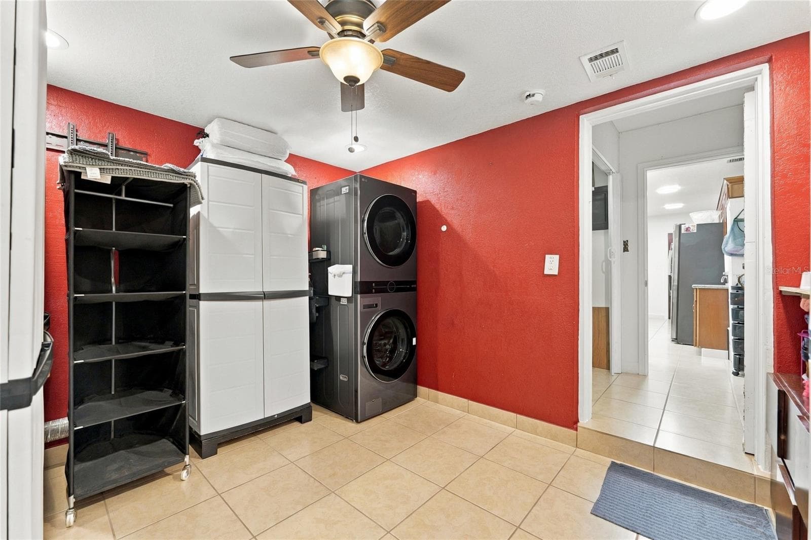 Single Family Residence at 1508 W KNOLLWOOD ST, TAMPA, photo 14 of 58