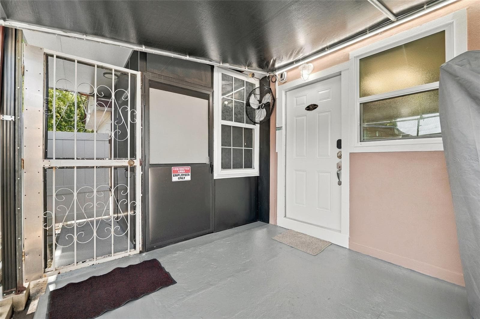 Single Family Residence at 1508 W KNOLLWOOD ST, TAMPA, photo 15 of 58