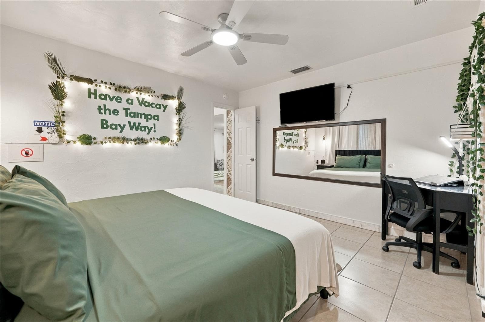 Single Family Residence at 1508 W KNOLLWOOD ST, TAMPA, photo 16 of 58