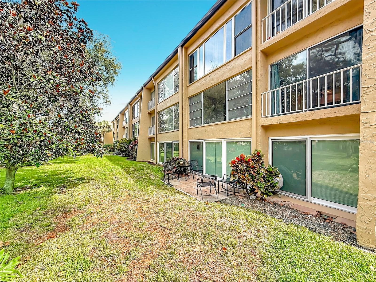 west view of 2nd floor condo - 225 COUNTRY CLUB DR #E252, LARGO
