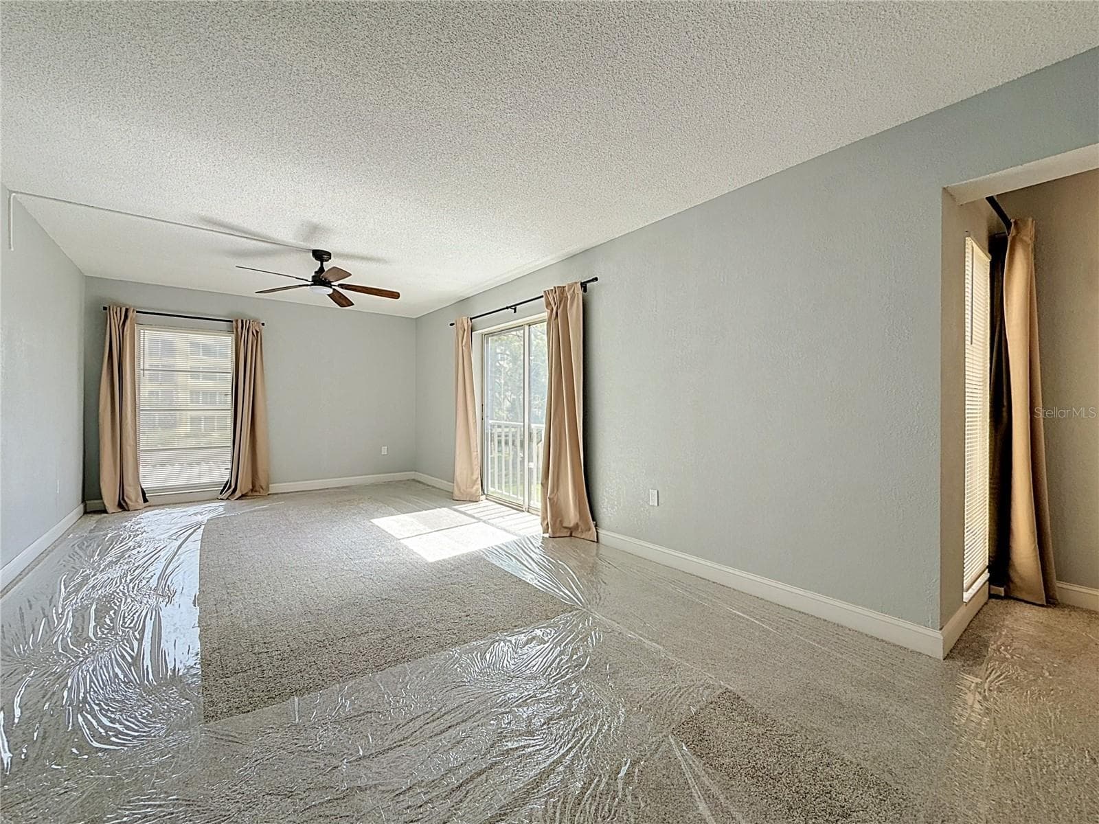 2 bedroom w view of golf course - 225 COUNTRY CLUB DR #E252, LARGO